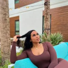 Angelina photo on Jungo Live