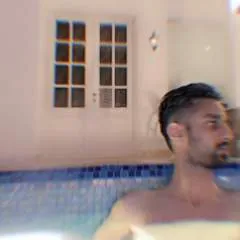 Gubbie photo on Jungo Live