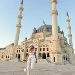 Michelle photo on Jungo Live