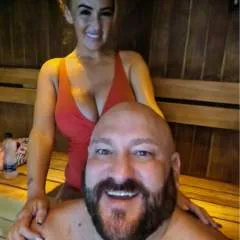 Nic&toe photo on Jungo Live