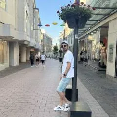 Pejman photo on Jungo Live