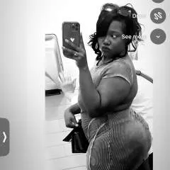 Lolaathagoddess photo on Jungo Live