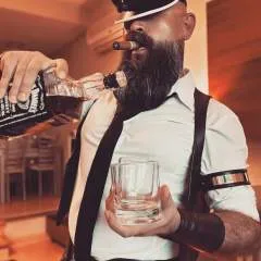 Leathersirjames photo on Jungo Live