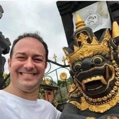 Frank Henry photo on Jungo Live