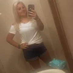 Fun Couple Here photo on Jungo Live