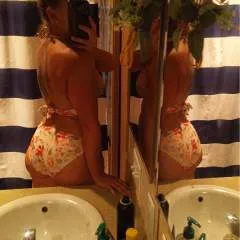 Playmate.... photo on Jungo Live