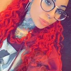 Sarah photo on Jungo Live