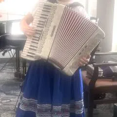 Caroline photo on Jungo Live