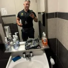 Chrishowell........ photo on Jungo Live