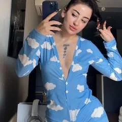 Goddess Clara Williams photo on Jungo Live