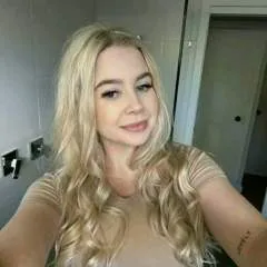 Sarah photo on Jungo Live