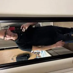 Q photo on Jungo Live