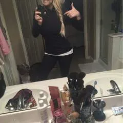 Lizzy73 photo on Jungo Live