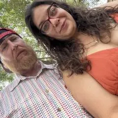 Shy&red photo on Jungo Live