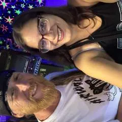 Shy&red photo on Jungo Live