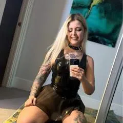 Dominantstacy photo on Jungo Live