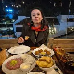 Petitelile photo on Jungo Live