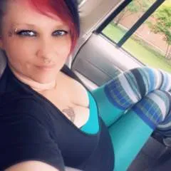 Pinky And Mohawkman photo on Jungo Live