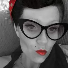 Polyamorousunicorn69 photo on Jungo Live