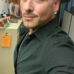 Lookingtobe3rd photo on Jungo Live