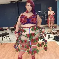 Harley Quinn And Deadpool photo on Jungo Live