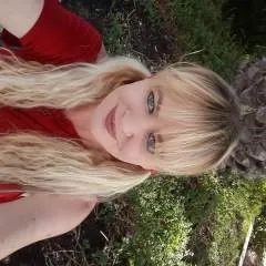 Hollyandalton photo on Jungo Live