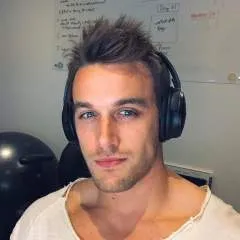 Williams Lee photo on Jungo Live