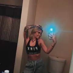 Lexxiixox photo on Jungo Live