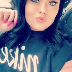 Steph photo on Jungo Live