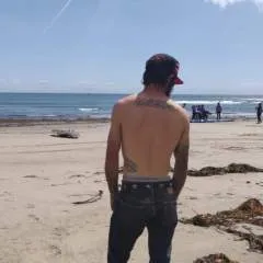 Caliwhiteboi photo on Jungo Live