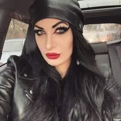 Paula photo on Jungo Live