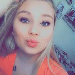 Caroly........ photo on Jungo Live