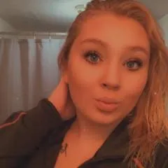 Caroly........ photo on Jungo Live