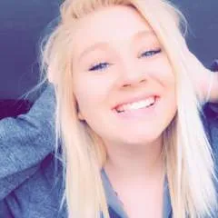 Caroly........ photo on Jungo Live