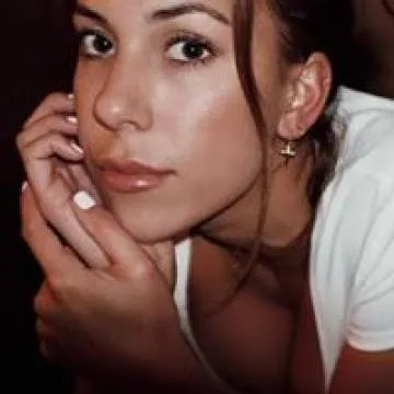 Nela Photo On Jungo Live