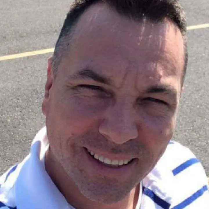 Reder Photo On Jungo Live