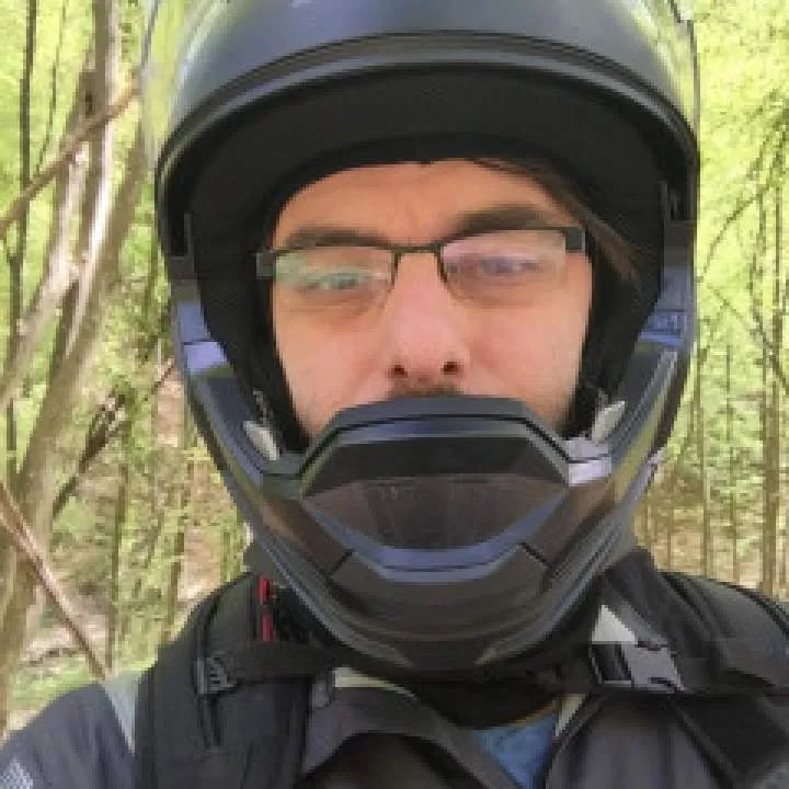 Yijyoq Photo On Jungo Live