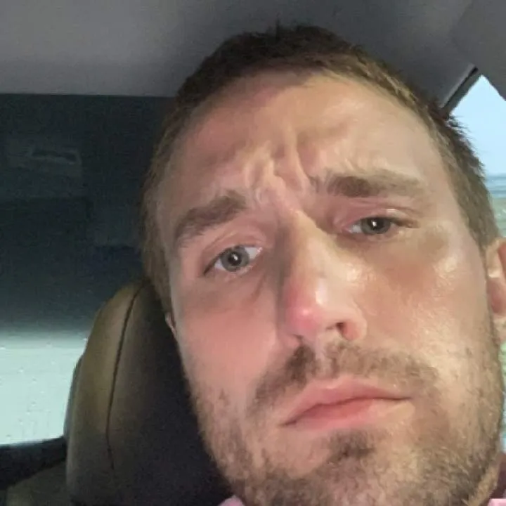 Chris Photo On Jungo Live