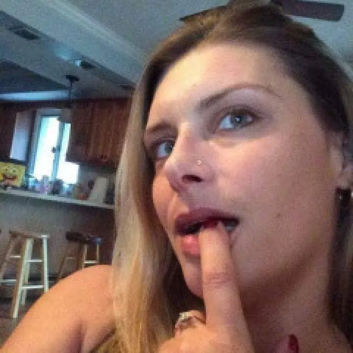 Eileen Photo On Jungo Live