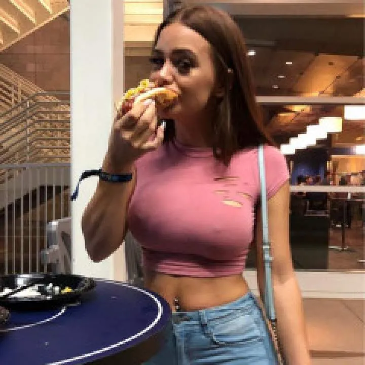 Angela Photo On Jungo Live