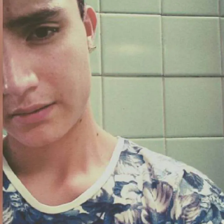 Yovaz Photo On Jungo Live