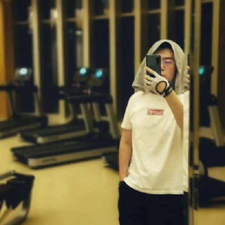 Max Photo On Jungo Live