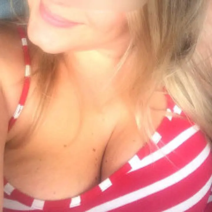 Kittyndean Photo On Jungo Live