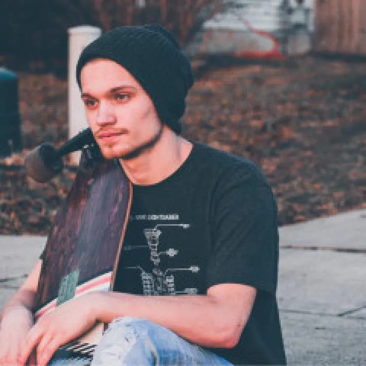 Holmes Photo On Jungo Live