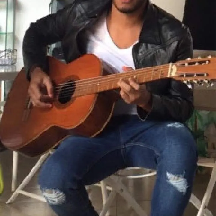 Carlos.... Photo On Jungo Live