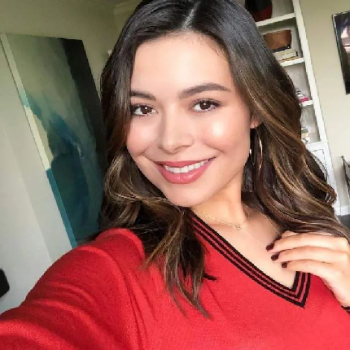 Juiliethangout Photo On Jungo Live