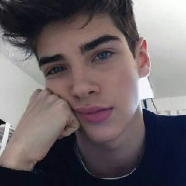 Mayb Photo On Jungo Live