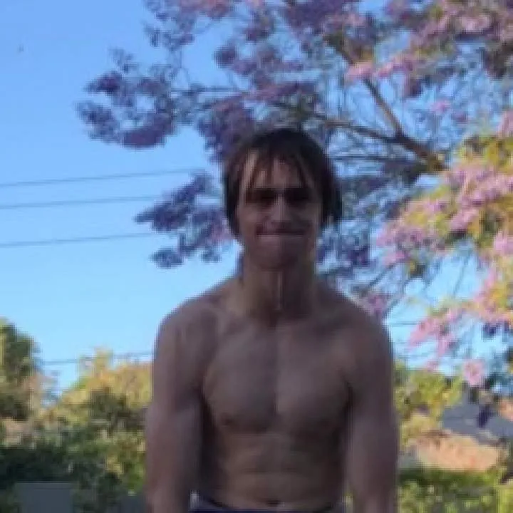 Max Photo On Jungo Live