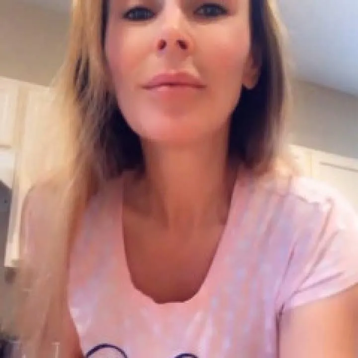 Tina Photo On Jungo Live