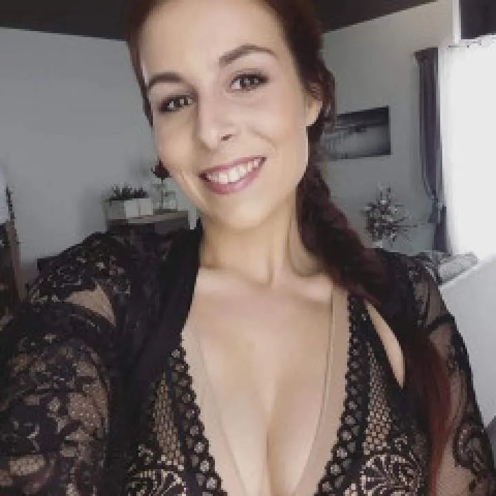 Rose Desmond Photo On Jungo Live